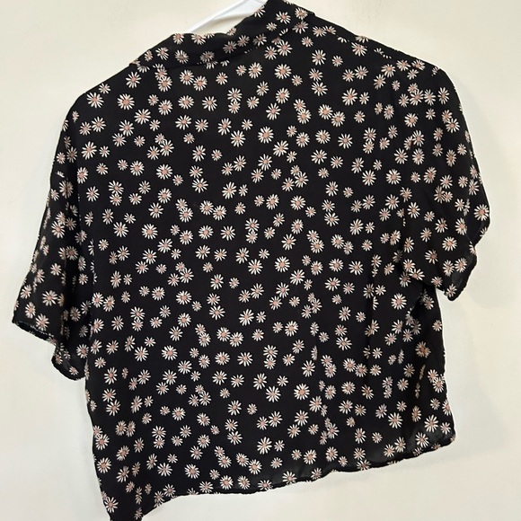 American Eagle extra small button-down crop top - Picture 2 of 7